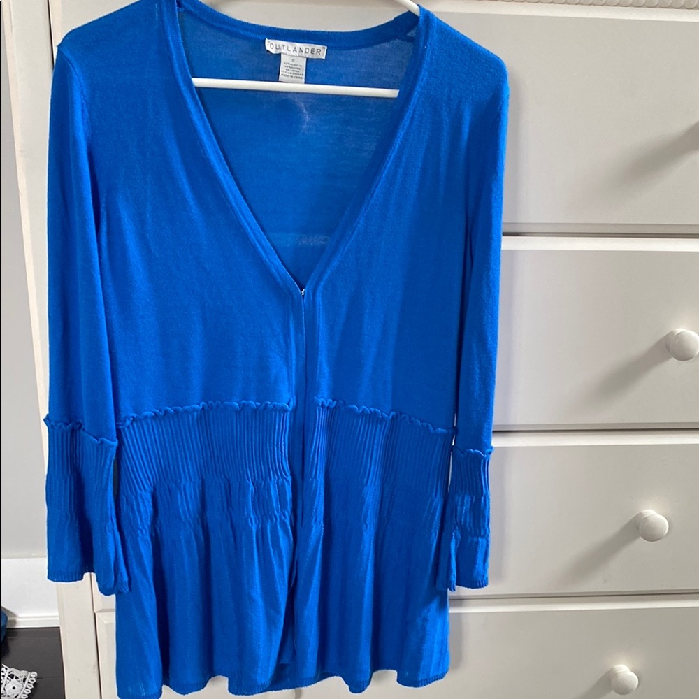 Blue V-Neck Women's Cardigan Top. Hook & Eye Fastener. Bell Shaped Cuffs.  Small